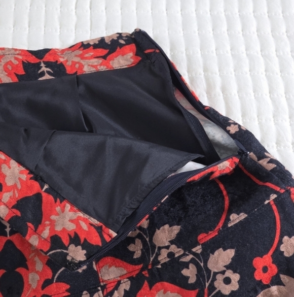 Liu-Jo Jacquard Floral Structured Mini Skirt, Size 4 - Picture 11 of 14
